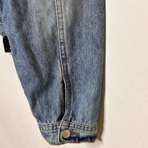 Calvin Klein Jeans Women’s Classic Denim Sandblast Jacket Size XL. - Picture 5 of 9